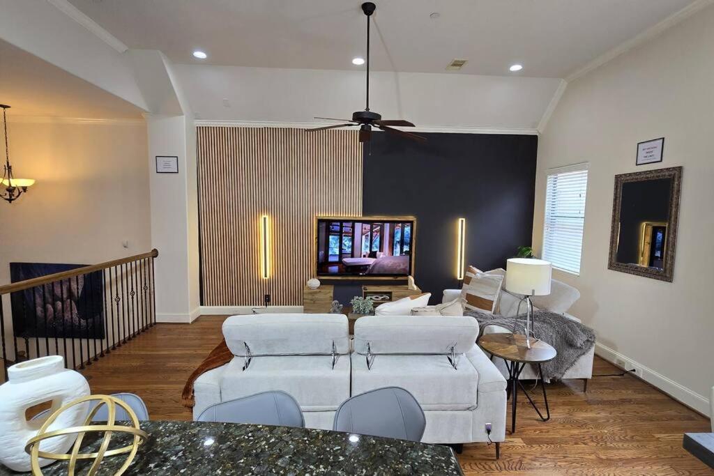 Modern Galleria Gem Private Jacuzzi 3 Br Houston Exterior foto